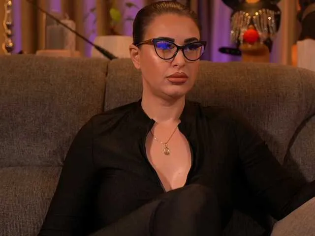 Freechat KellyKent on BongaCams