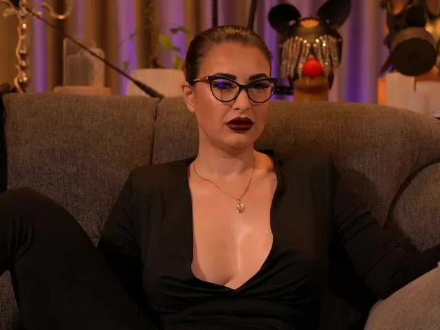 Freechat KellyKent on BongaCams