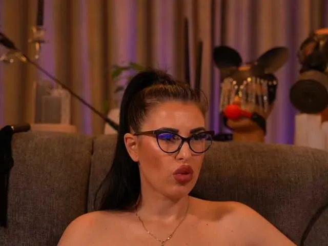 Freechat KellyKent on BongaCams