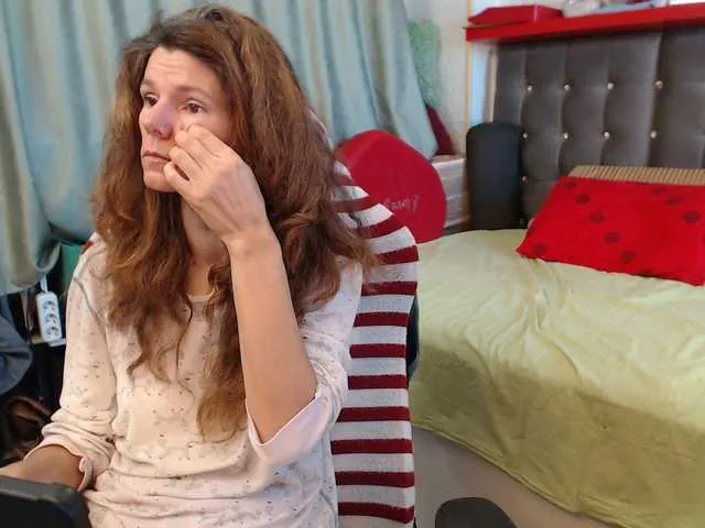 Offline kellysurfing on BongaCams