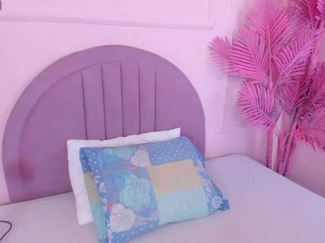 Freechat Kendallbleer on BongaCams