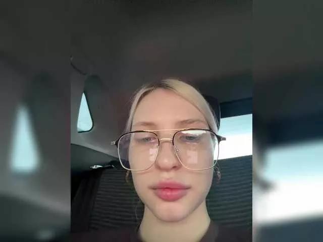KettyPretty25 from BongaCams