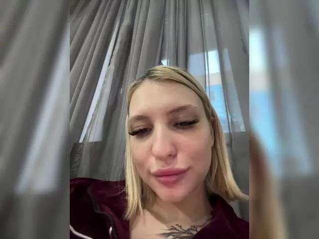 KettyPretty25 from BongaCams