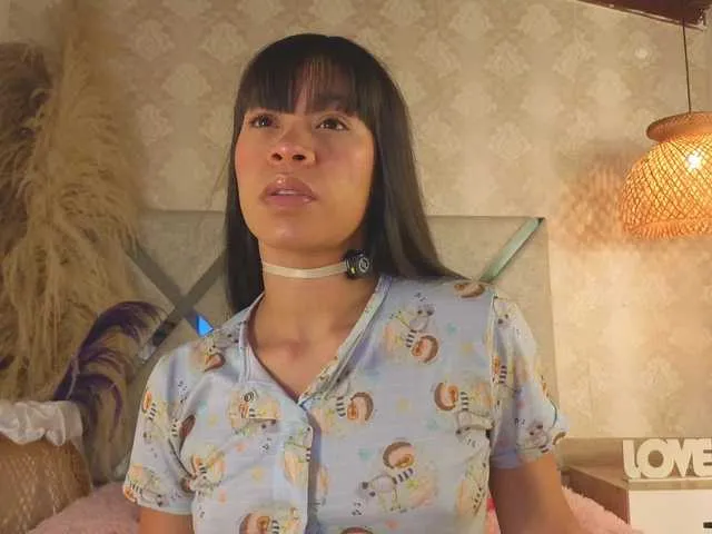 Offline kimhilton- on BongaCams