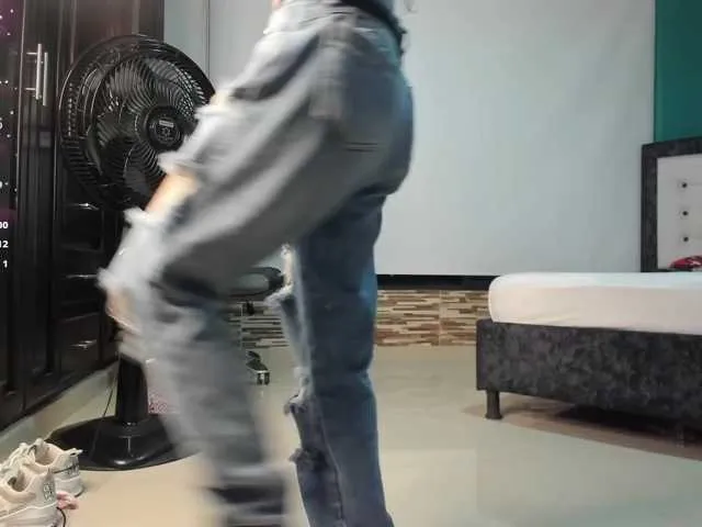 BongaCams Kinky-polar is Freechat Kinky-polar — I like daddies, the smell of a good big cock, a profound voice, and a strong bearded man.