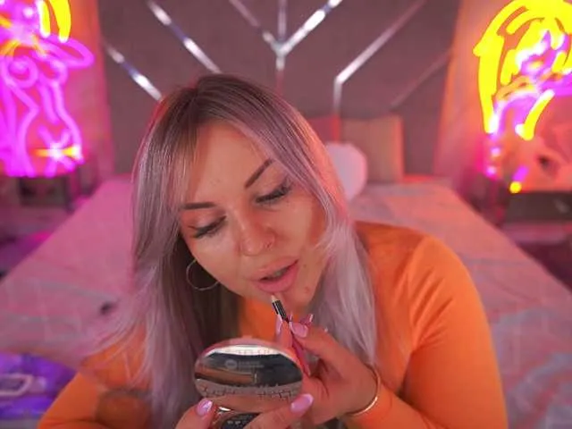 Offline KiraCandyS on BongaCams