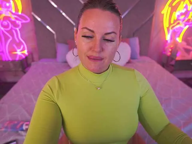 Offline KiraCandyS on BongaCams