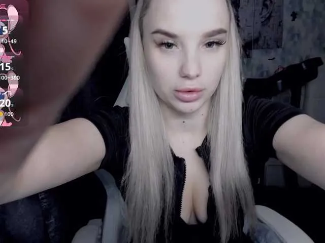 Offline KiraKrox on BongaCams