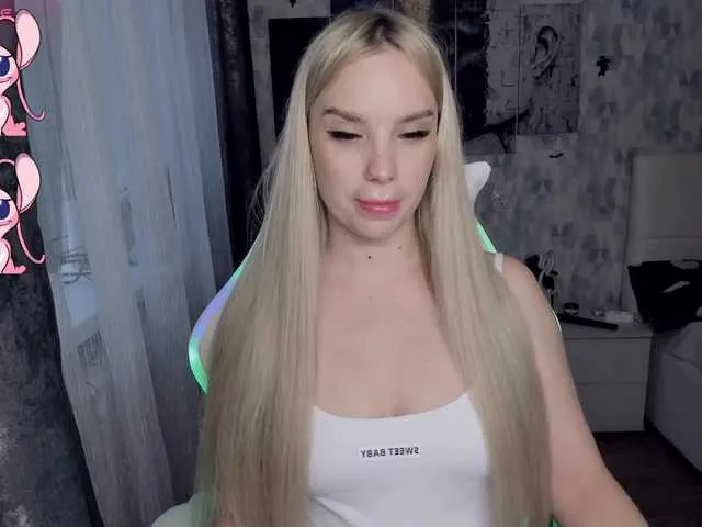 Offline KiraKrox on BongaCams