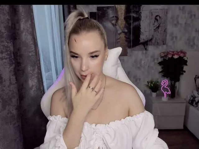 Offline KiraKrox on BongaCams