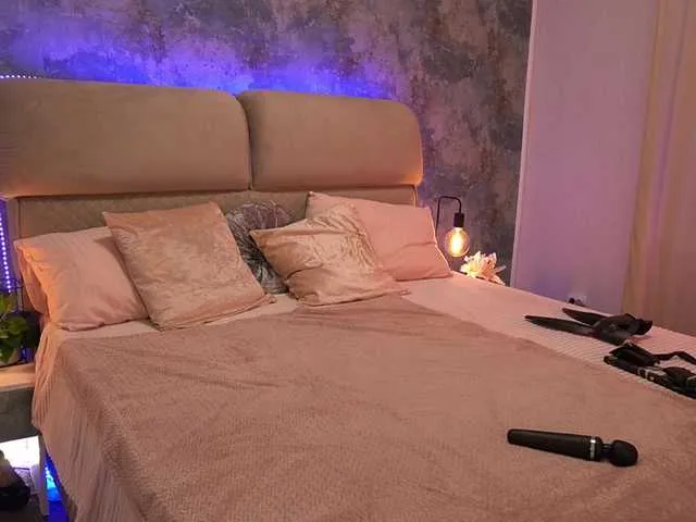 Freechat KiraRoxx on BongaCams