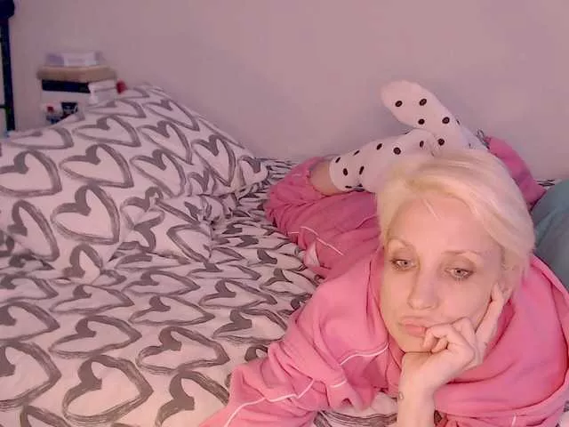 Offline KISANA on BongaCams