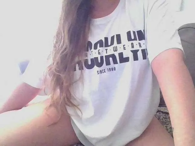 Offline Kitty21 on BongaCams