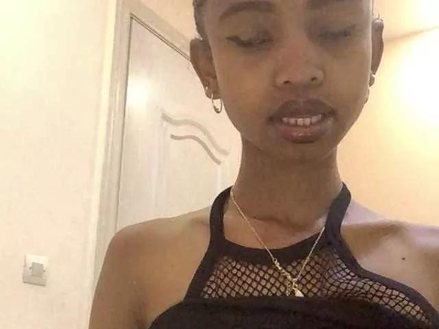 Kittygirl251 from BongaCams