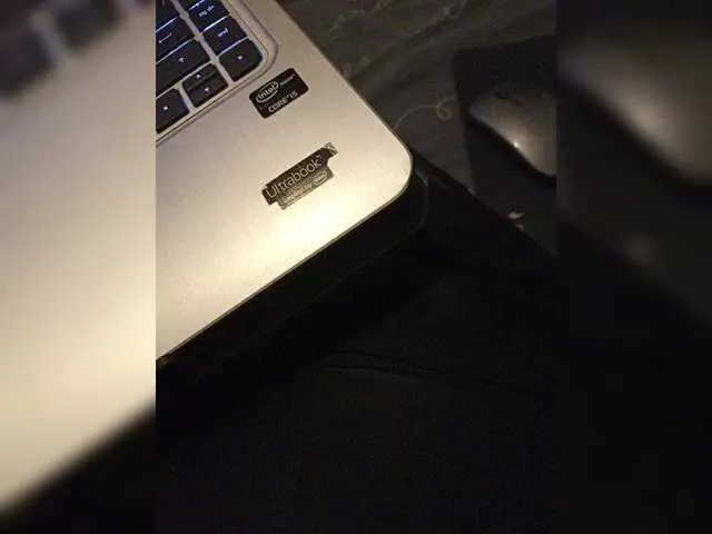 Offline Koshecka77 on BongaCams