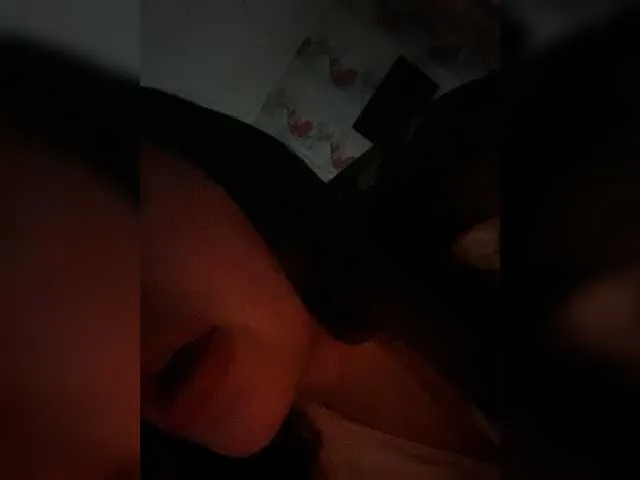 Offline KristinaScott on BongaCams