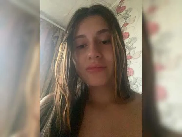 Offline KristinaScott on BongaCams