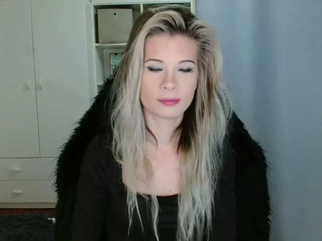 Offline KristineNatural on BongaCams