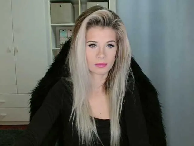 Offline KristineNatural on BongaCams