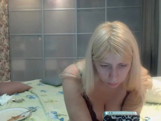 Offline KyliePag on BongaCams