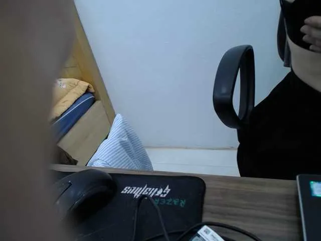 Freechat Lady-Young on BongaCams