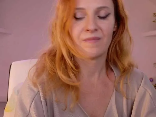 Freechat ladybigsmile on BongaCams