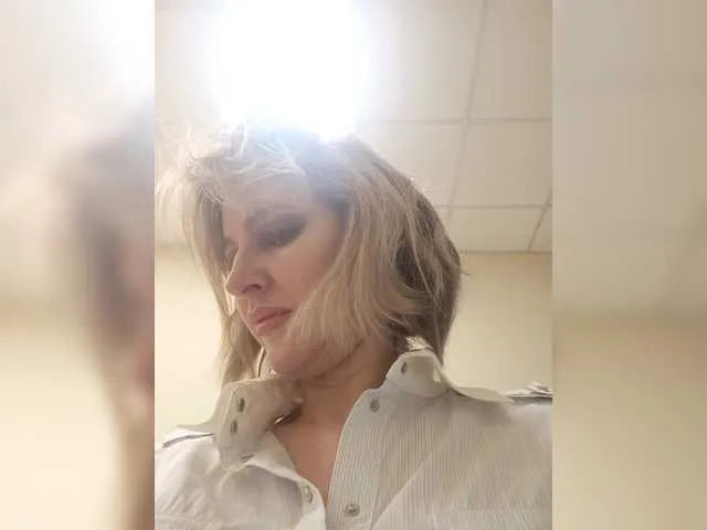 Offline LagoonJoy on BongaCams