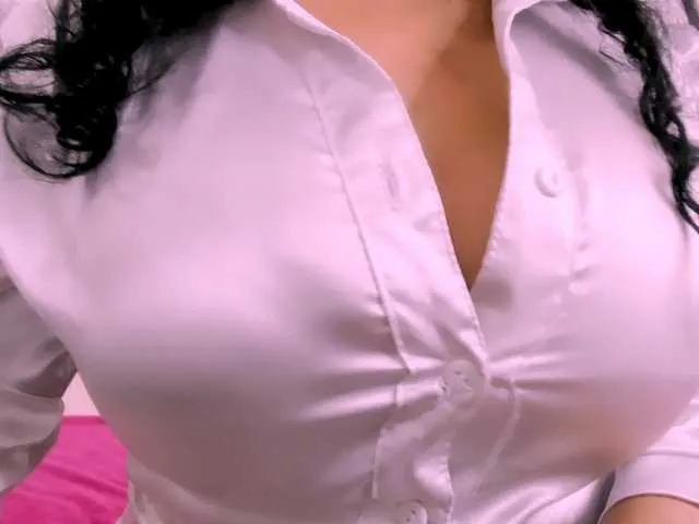 Offline latinvalery on BongaCams