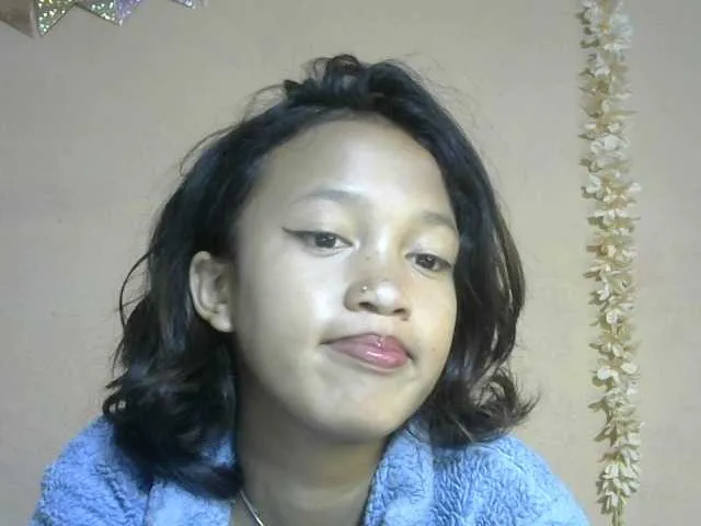 Offline Laura1881 on BongaCams