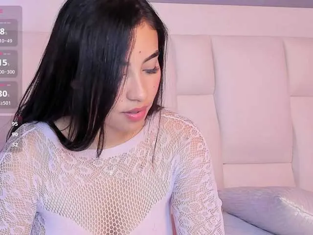 LauraFarell — I love polite, fun, and positive people. I enjoy creativity, good conversations, and those who know how to make me smile.