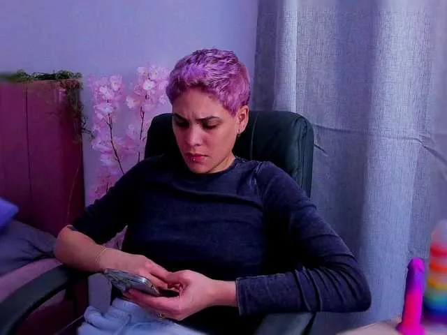 Offline LauraR on BongaCams