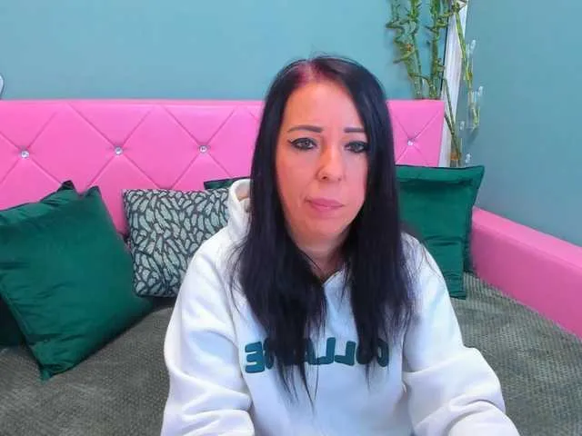 Offline LauraSinFull on BongaCams