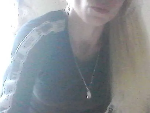 Offline Laurien on BongaCams