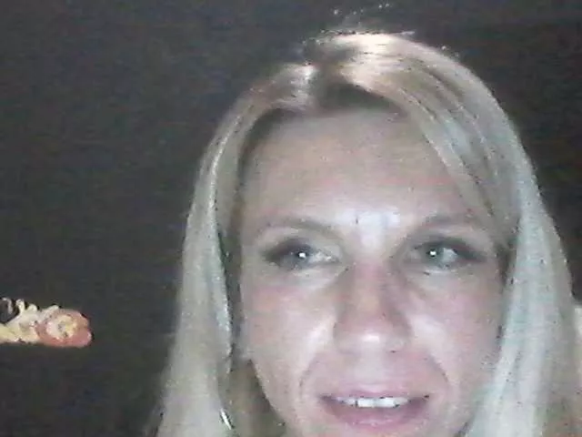 Offline Laurien on BongaCams