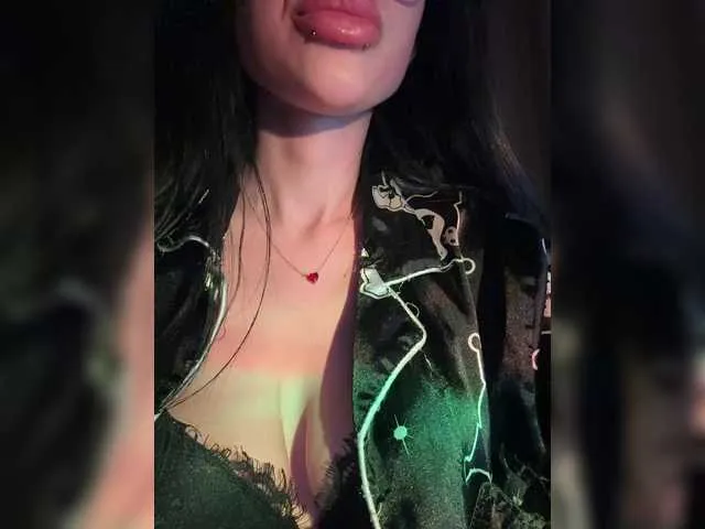 Offline LeCriss on BongaCams