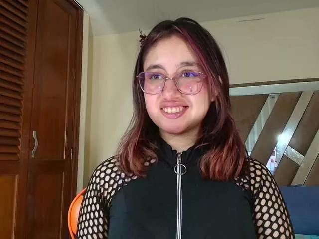 leyladarly from BongaCams