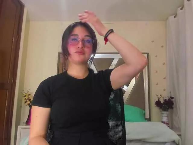leyladarly from BongaCams