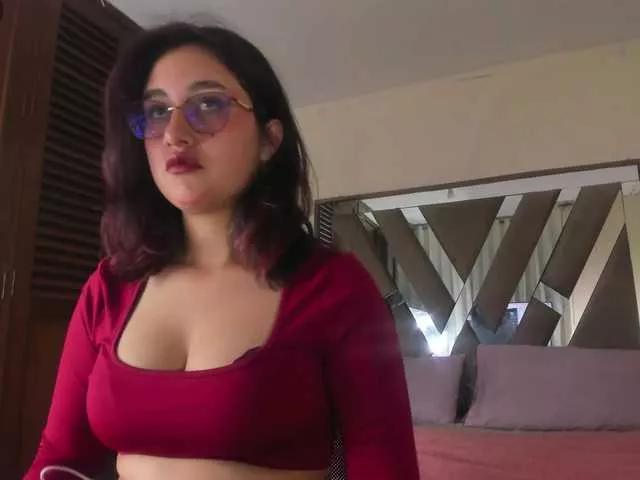 leyladarly from BongaCams