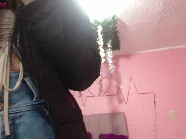 Offline liarose6 on BongaCams