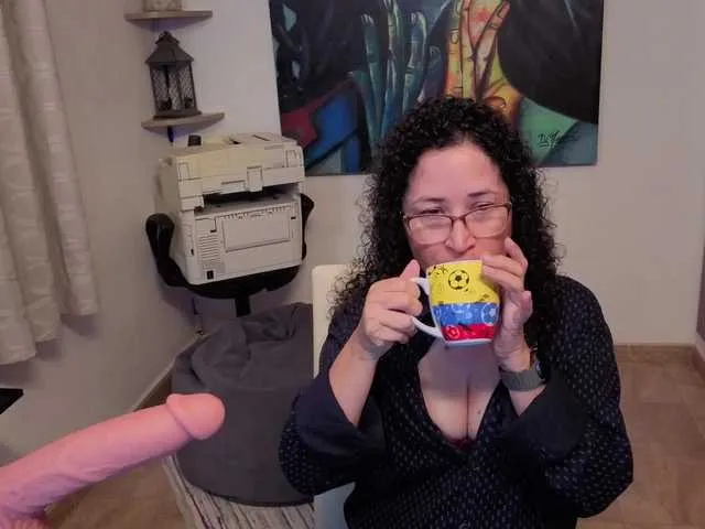 Freechat Lilihotlatina on BongaCams