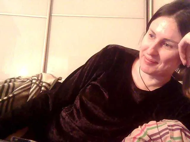 Offline lily133 on BongaCams