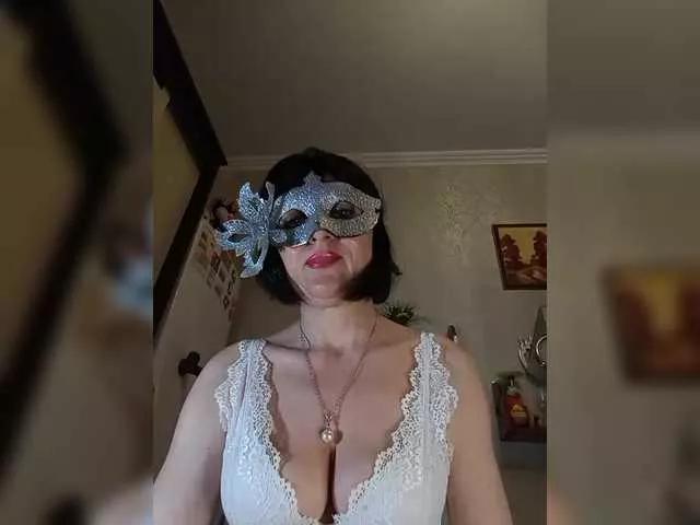 Lilya18 from BongaCams