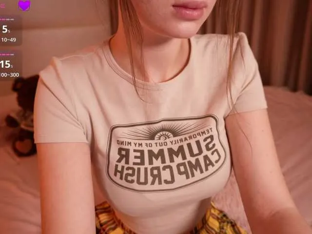 Offline LilyColins on BongaCams