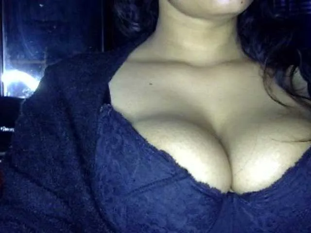 Offline lima11 on BongaCams