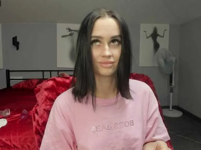 Offline LisaJohnson on BongaCams