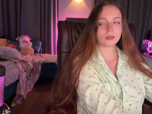 Offline LissaSkarlet on BongaCams