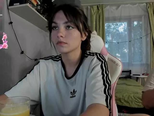 lissazmark2 from BongaCams