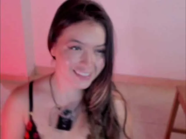 Freechat littleDanni on BongaCams