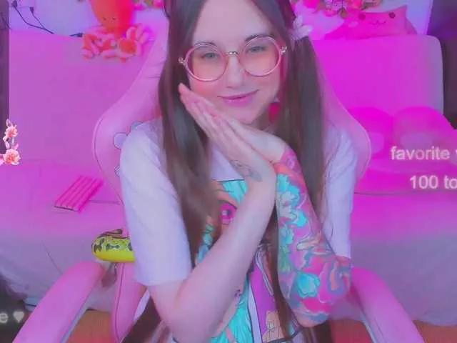 LittleKitsune from BongaCams