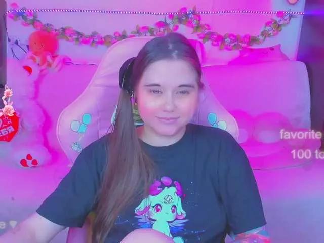 LittleKitsune from BongaCams